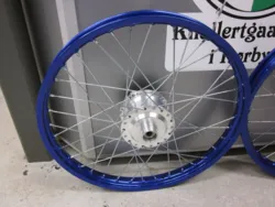 EGERHJULSÆT, 17" BLÅ ELOXERET 17 x 1,20, PUCH MAXI