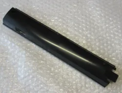 MAXI KABEL HOLDER / SKINNE, SORT
