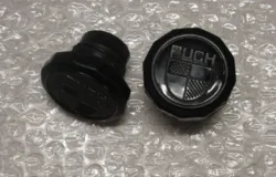BENZINDÆKSEL MAXI MED PUCH LOGO -OUTLET