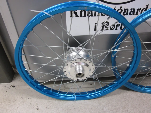 HJULSÆT, EGER,17" LYSEBLÅ ELOXERET 17 x 1,20 MAXI