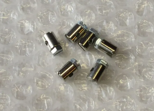 KABEL NIPPEL MED SKRUE, 7 X 9 MM.