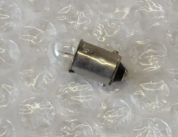 BAGLYGTE PÆRE, BA9S, 12 VOLT 5 WATT.