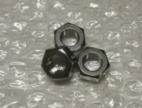 SEKSKANTMØTRIK M10 X 1 MM.
