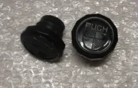 BENZINDÆKSEL MAXI MED PUCH LOGO -OUTLET